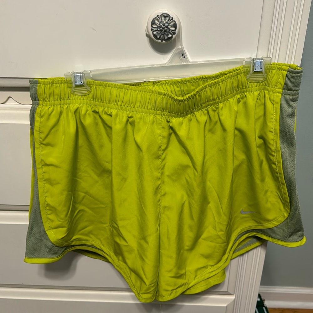Like New Nike Tempo running shorts